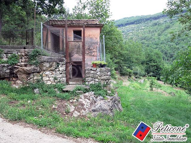 casa indipendente in vendita a Lenola