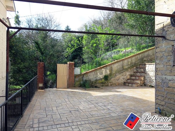 appartamento in vendita a Lenola