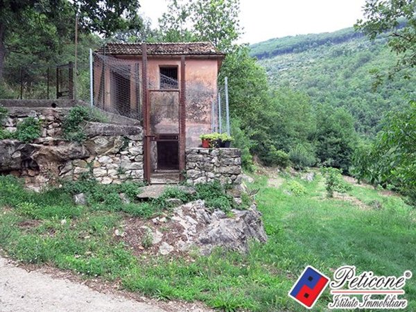 pentavano in vendita a Lenola