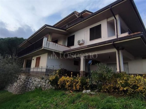 casa indipendente in vendita a Lenola