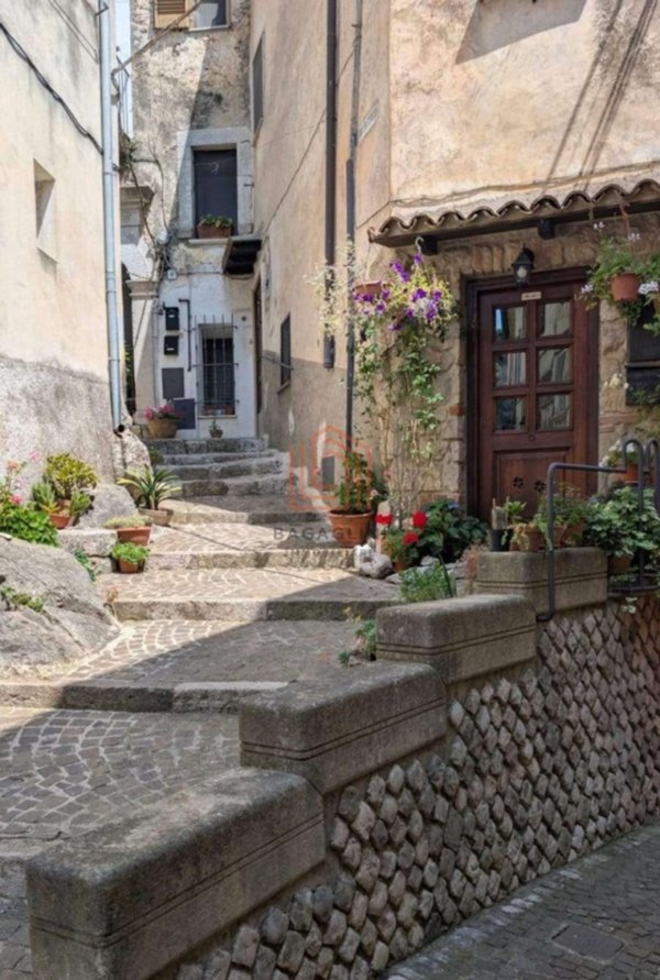 appartamento in vendita a Lenola