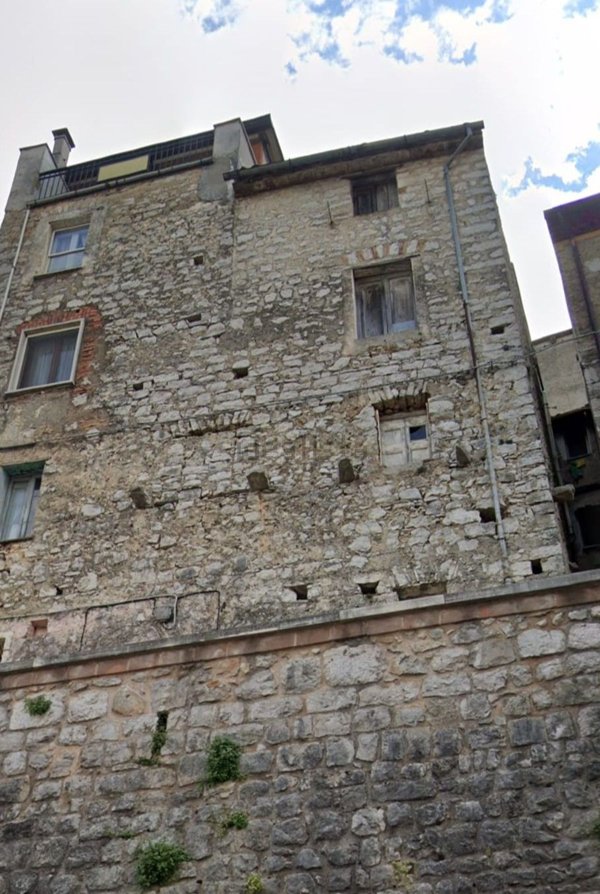 quadrivano in vendita a Lenola