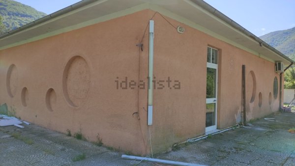 negozio in vendita a Lenola