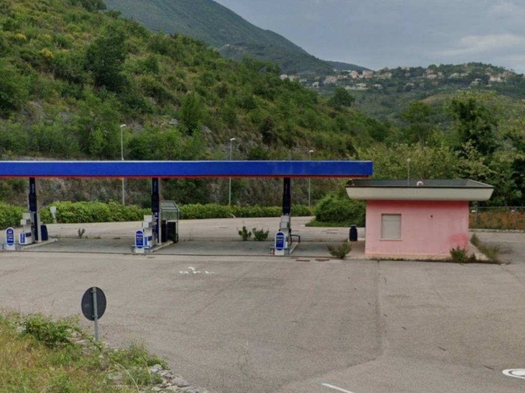 negozio in vendita a Lenola