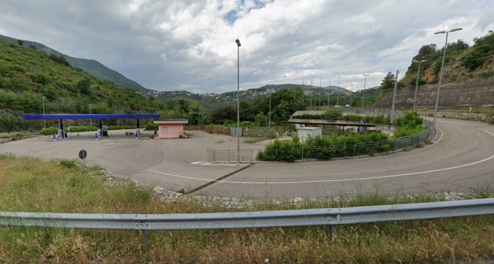 negozio in vendita a Lenola