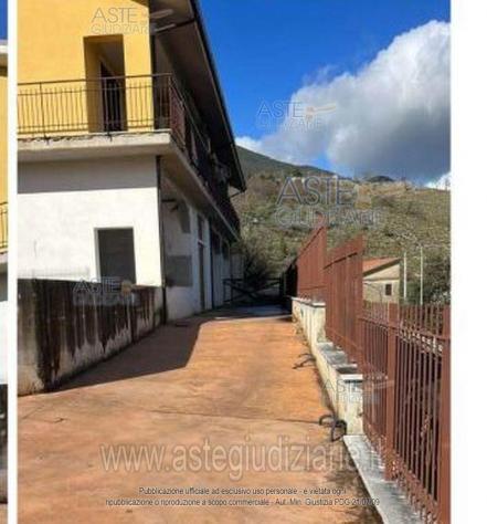 villa in vendita a Lenola