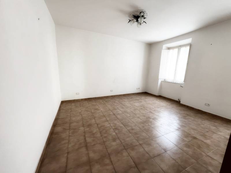 casa indipendente in vendita a Lenola