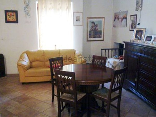 casa indipendente in vendita a Lenola