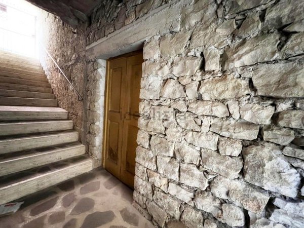 negozio in vendita a Lenola