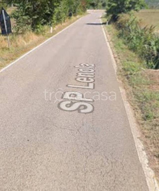 locale commerciale in vendita a Lenola