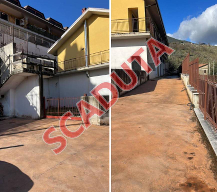 casa indipendente in vendita a Lenola