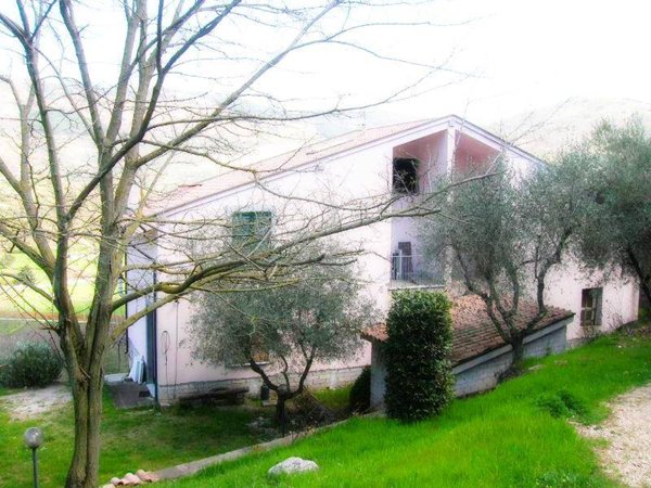 villa in vendita a Lenola