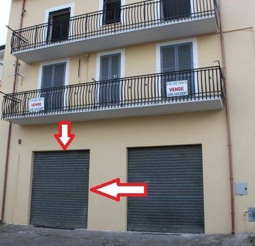 negozio in vendita a Lenola