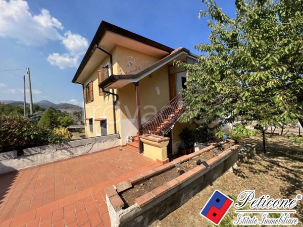 casa indipendente in vendita a Lenola