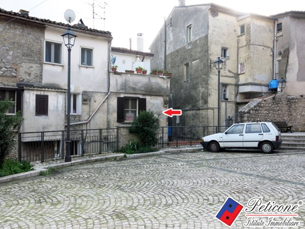 appartamento in vendita a Lenola in zona Ambrifi
