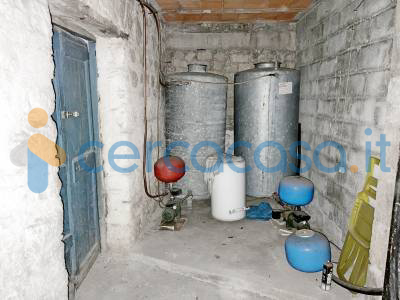 locale di sgombero in vendita a Lenola in zona Ambrifi