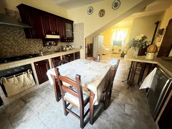 appartamento in vendita a Lenola in zona Ambrifi
