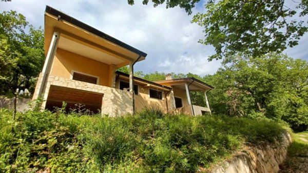 casa semindipendente in vendita a Maenza