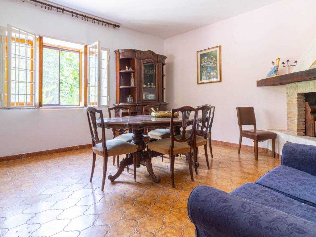 casa indipendente in vendita a Maenza