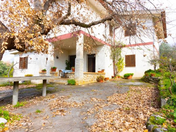 casa indipendente in vendita a Maenza