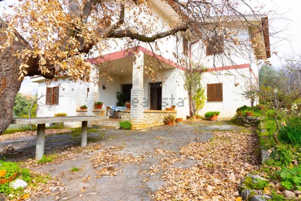casa indipendente in vendita a Maenza