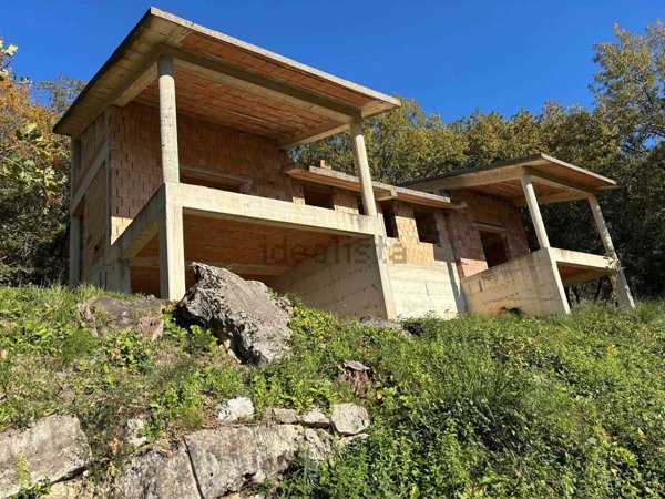 casa indipendente in vendita a Maenza