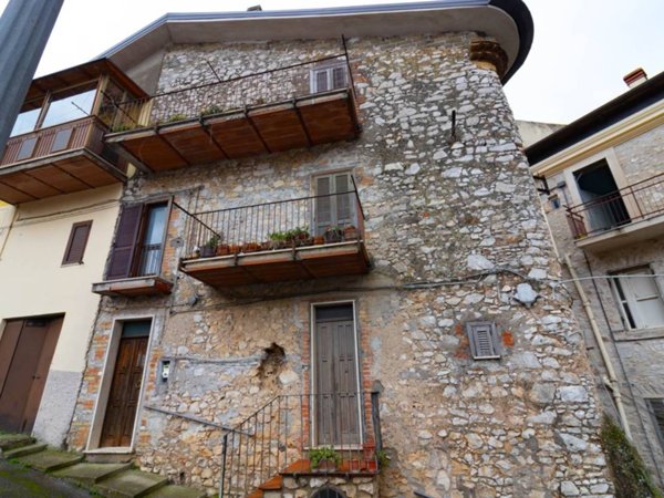 casa indipendente in vendita a Maenza