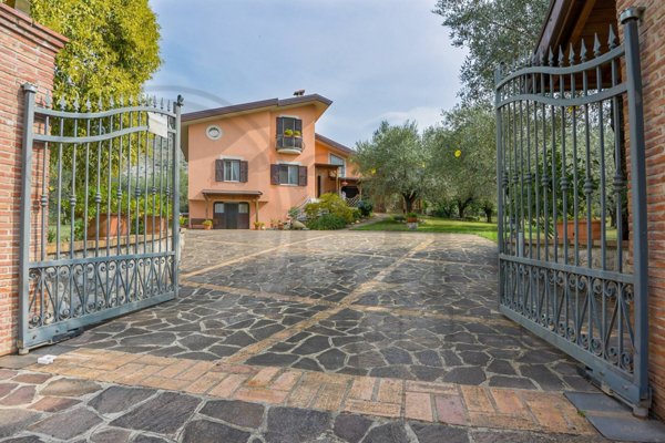 casa indipendente in vendita a Maenza