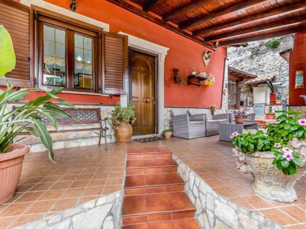 casa indipendente in vendita a Maenza