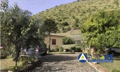 casa indipendente in vendita a Maenza in zona Monte Acuto