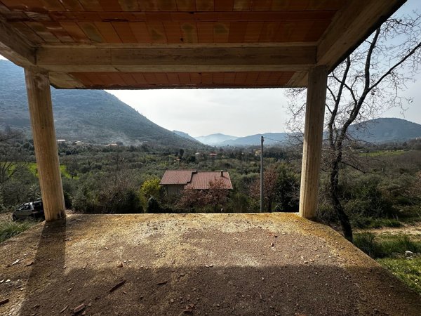 casa indipendente in vendita a Maenza
