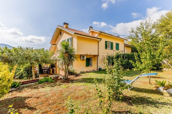 casa indipendente in vendita a Maenza in zona Monte Acuto