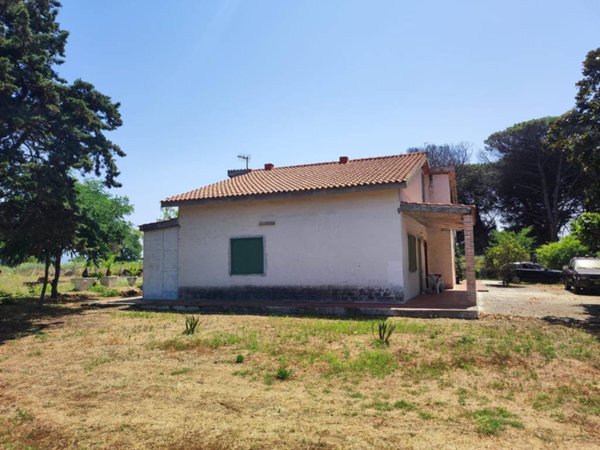 casa indipendente in vendita a Minturno in zona Marina