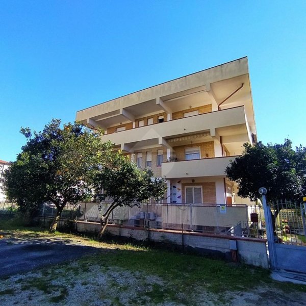 appartamento in vendita a Minturno in zona Scauri