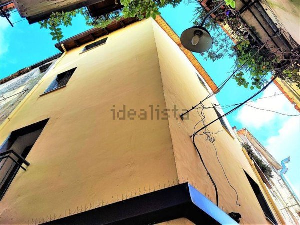 casa indipendente in vendita a Minturno in zona Scauri