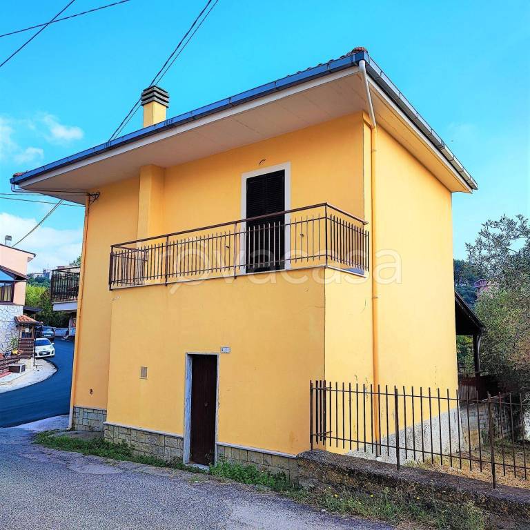 casa indipendente in vendita a Minturno in zona Santa Maria Infante