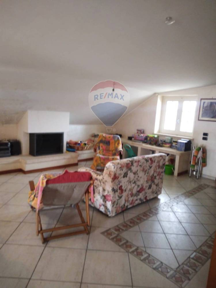 casa indipendente in vendita a Minturno