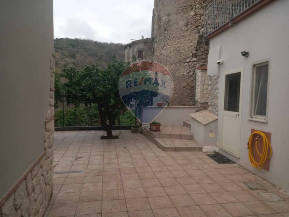 casa indipendente in vendita a Minturno