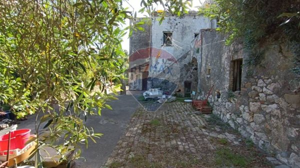 casa indipendente in vendita a Minturno