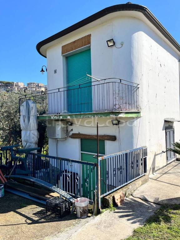 appartamento in vendita a Minturno in zona Scauri