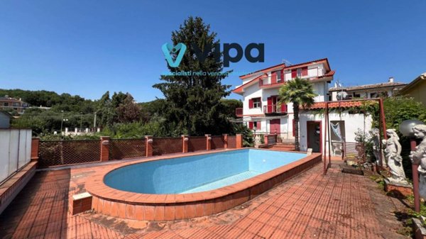 casa indipendente in vendita a Minturno
