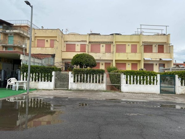 casa indipendente in vendita a Minturno