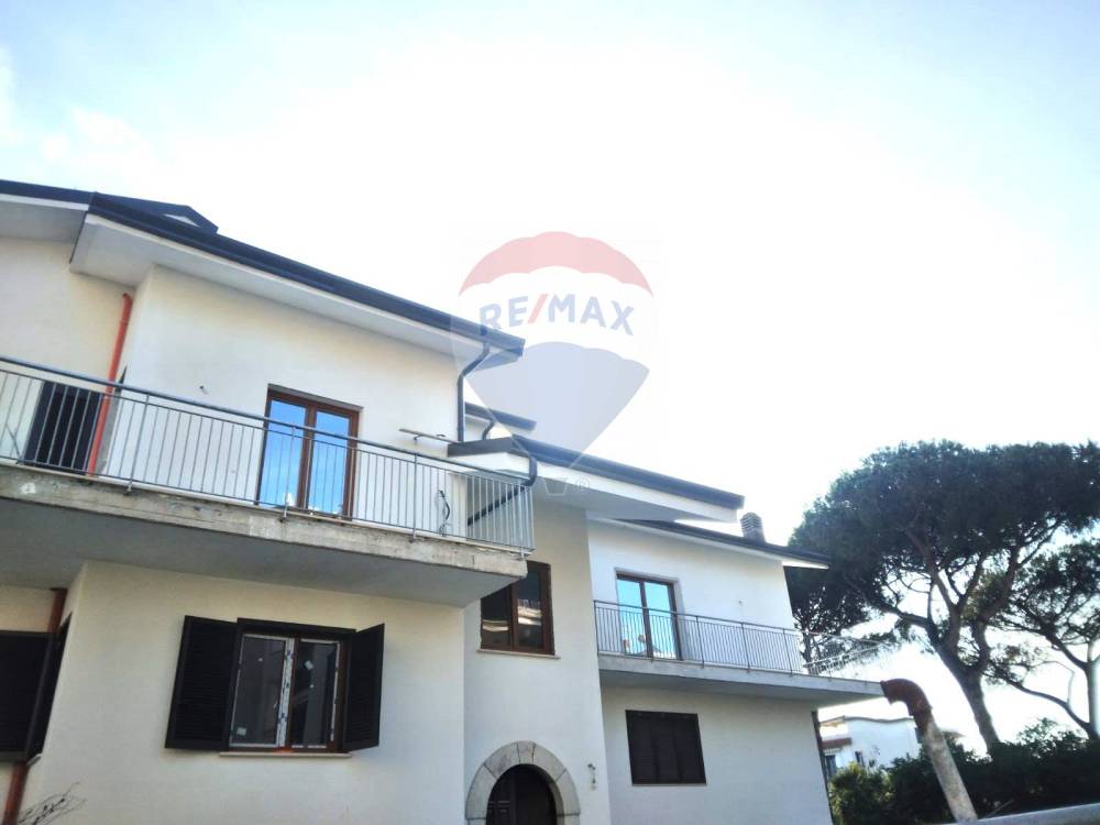appartamento in vendita a Minturno in zona Marina