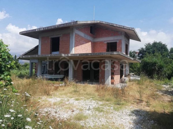 casa indipendente in vendita a Minturno