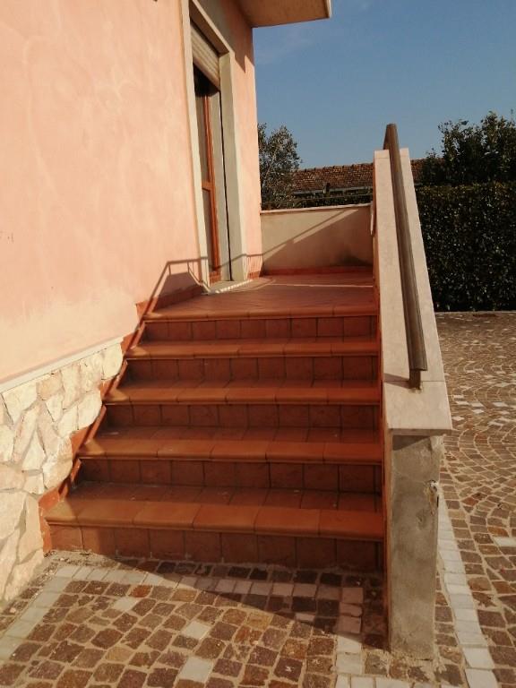 casa indipendente in vendita a Minturno in zona Marina