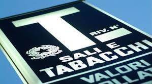 negozio in vendita a Minturno in zona Marina