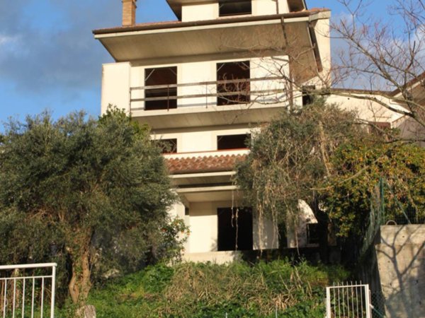 casa indipendente in vendita a Minturno in zona Pulcherini