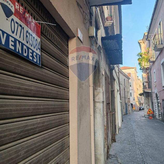 negozio in vendita a Minturno