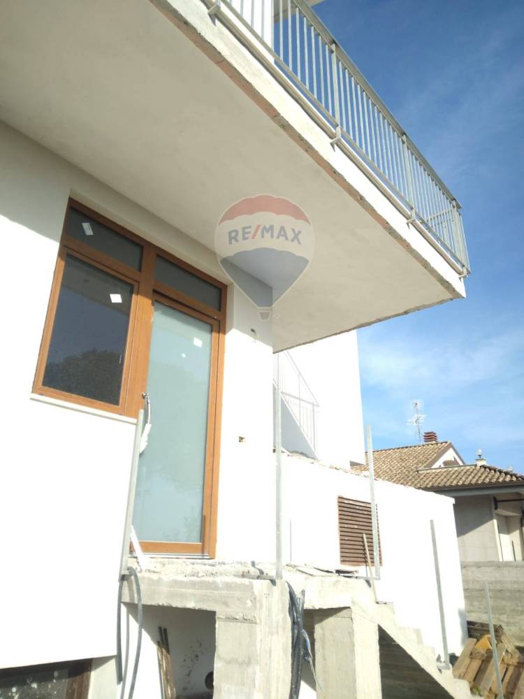 appartamento in vendita a Minturno in zona Marina