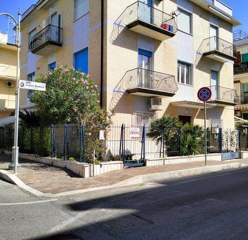 appartamento in vendita a Minturno in zona Scauri